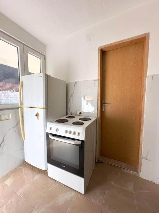 Sunny Balconies Apartments Skadar Lake Virpazar Εξωτερικό φωτογραφία